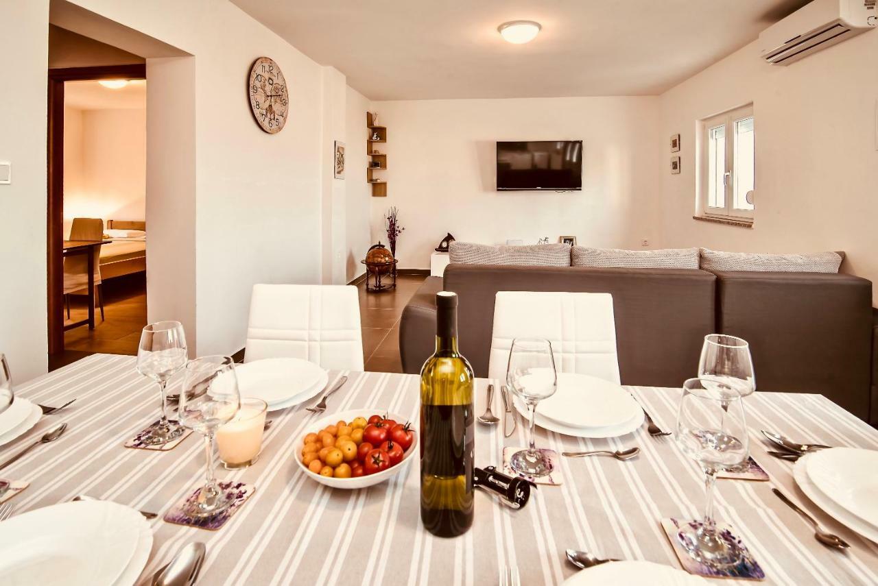 Bura Villa Vrbnik Kültér fotó