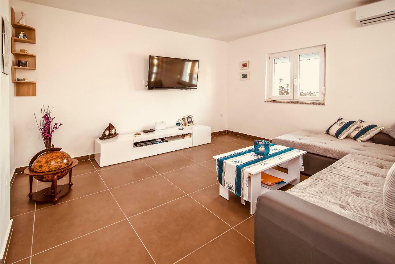 Bura Villa Vrbnik Kültér fotó